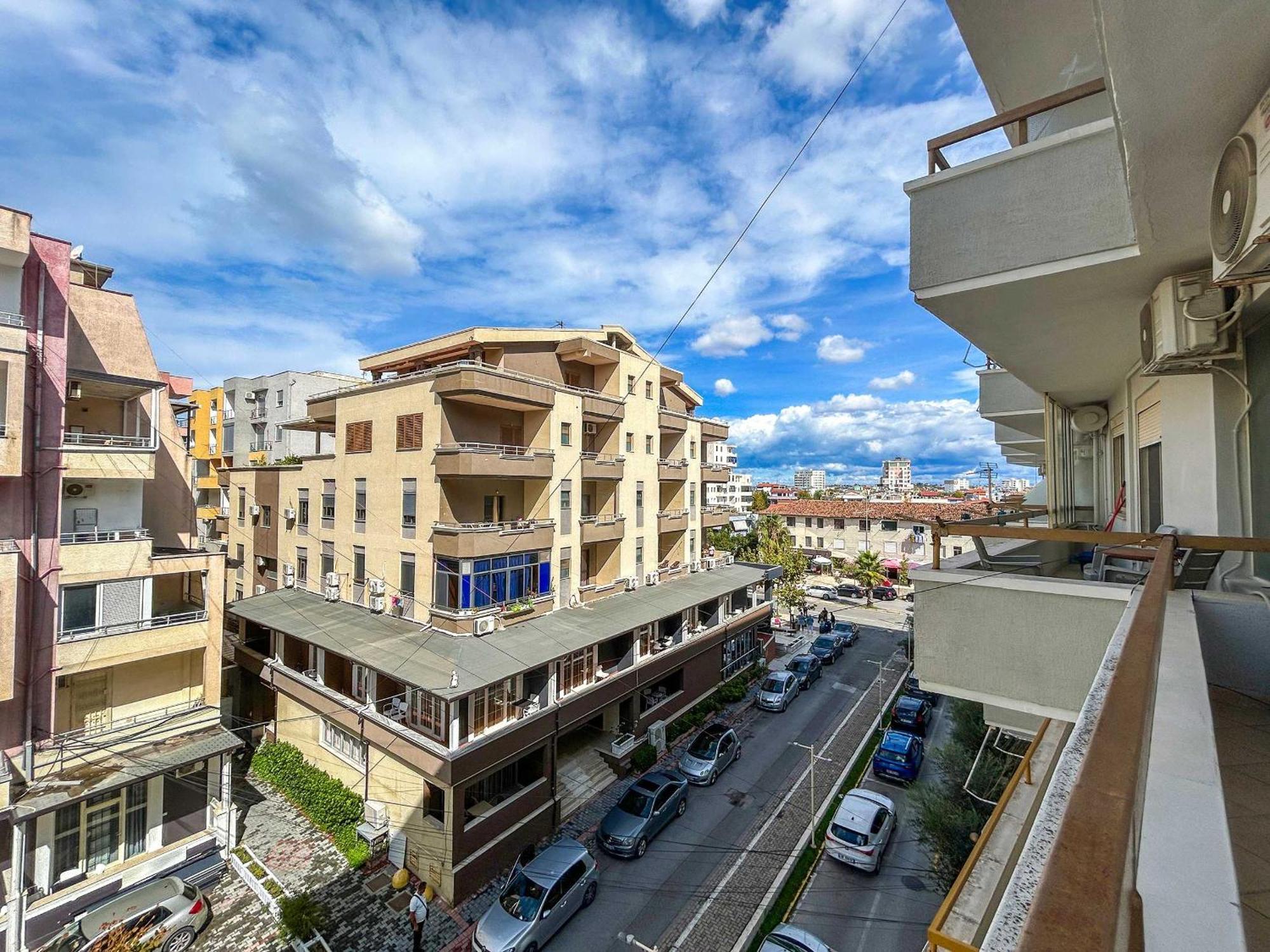 Royal 520 Apartamento Durrës Exterior foto